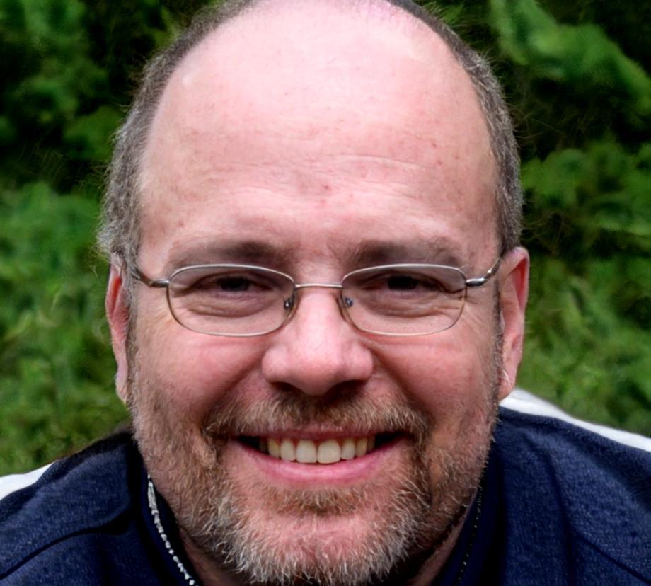 Bjorn Eriksen, Senior Financial Analyst